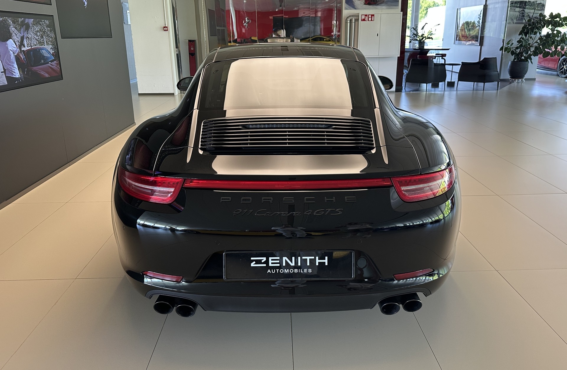PORSCHE 911 Carrera 4 GTS PDK-image-5