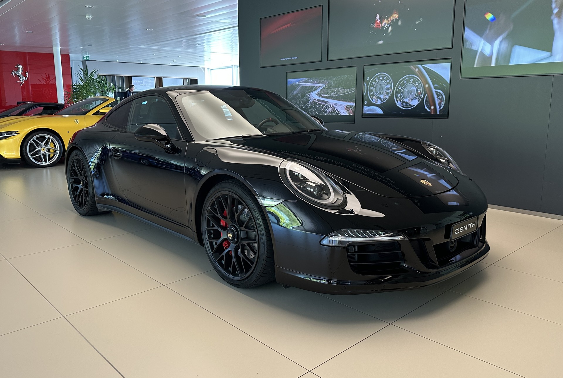 PORSCHE 911 Carrera 4 GTS PDK-image-2