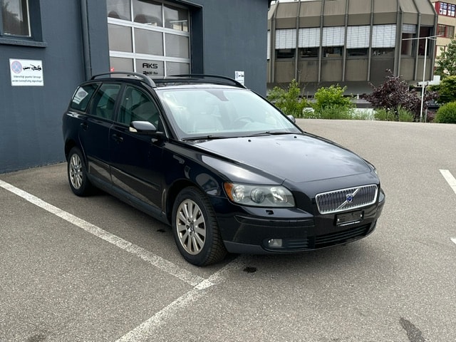 VOLVO V50 T5 AWD Momentum-image-5