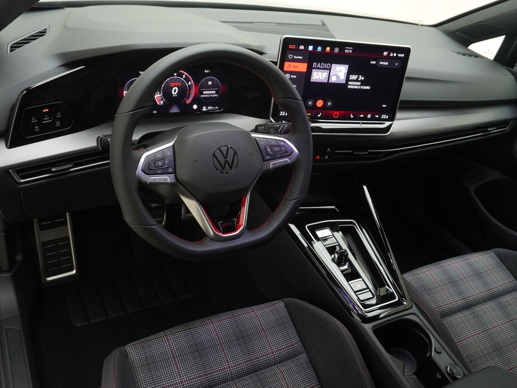 VW Golf VIII 2.0 TSI GTI DSG-image-9