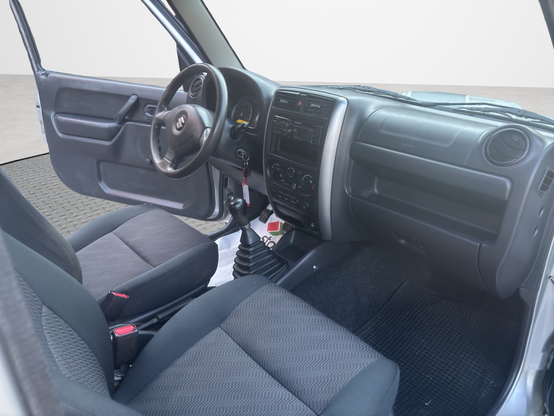 SUZUKI Jimny 1.3 16V 45 KM/H-image-13