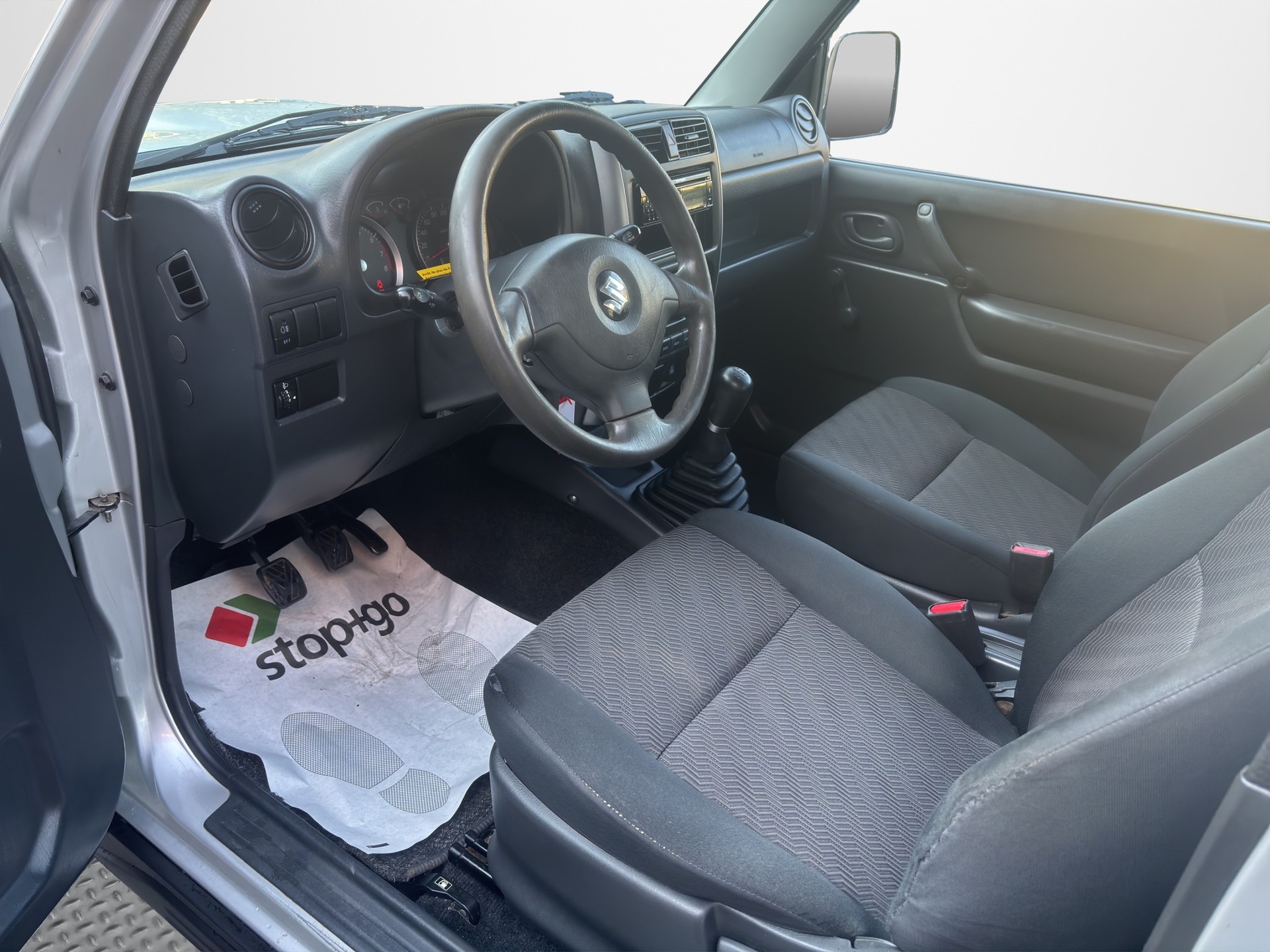 SUZUKI Jimny 1.3 16V 45 KM/H-image-8