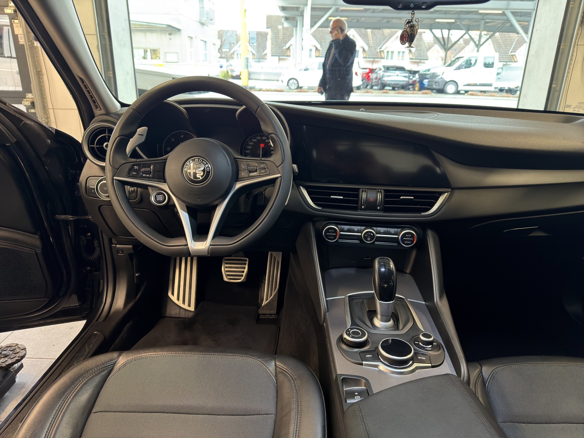 ALFA ROMEO Giulia 2.2 JTDM Super Automatic-image-9