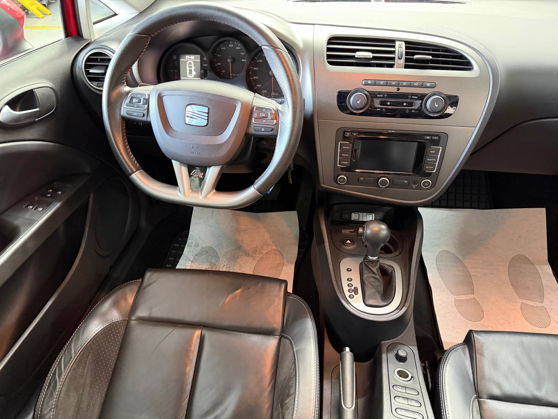 SEAT Leon 2.0 TSI FR DSG-image-7