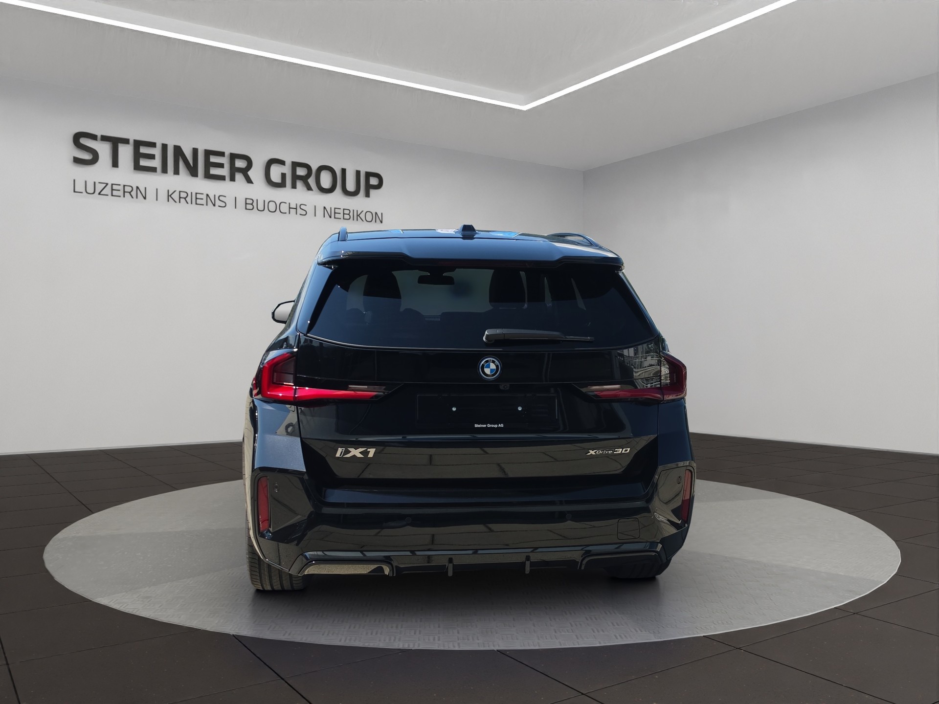 BMW iX1 xDrive 30 M Sport-image-5