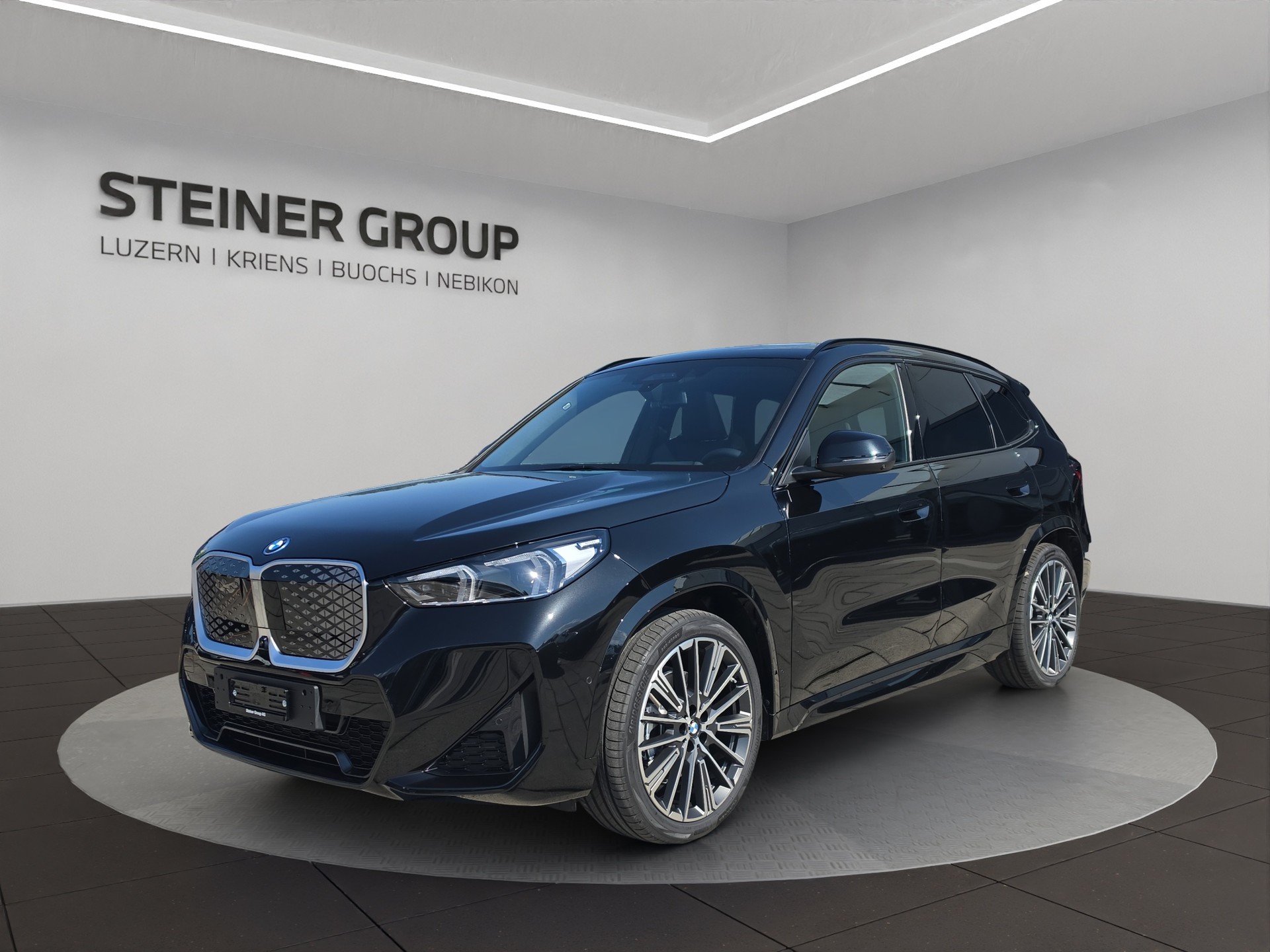 BMW iX1 xDrive 30 M Sport-image-0