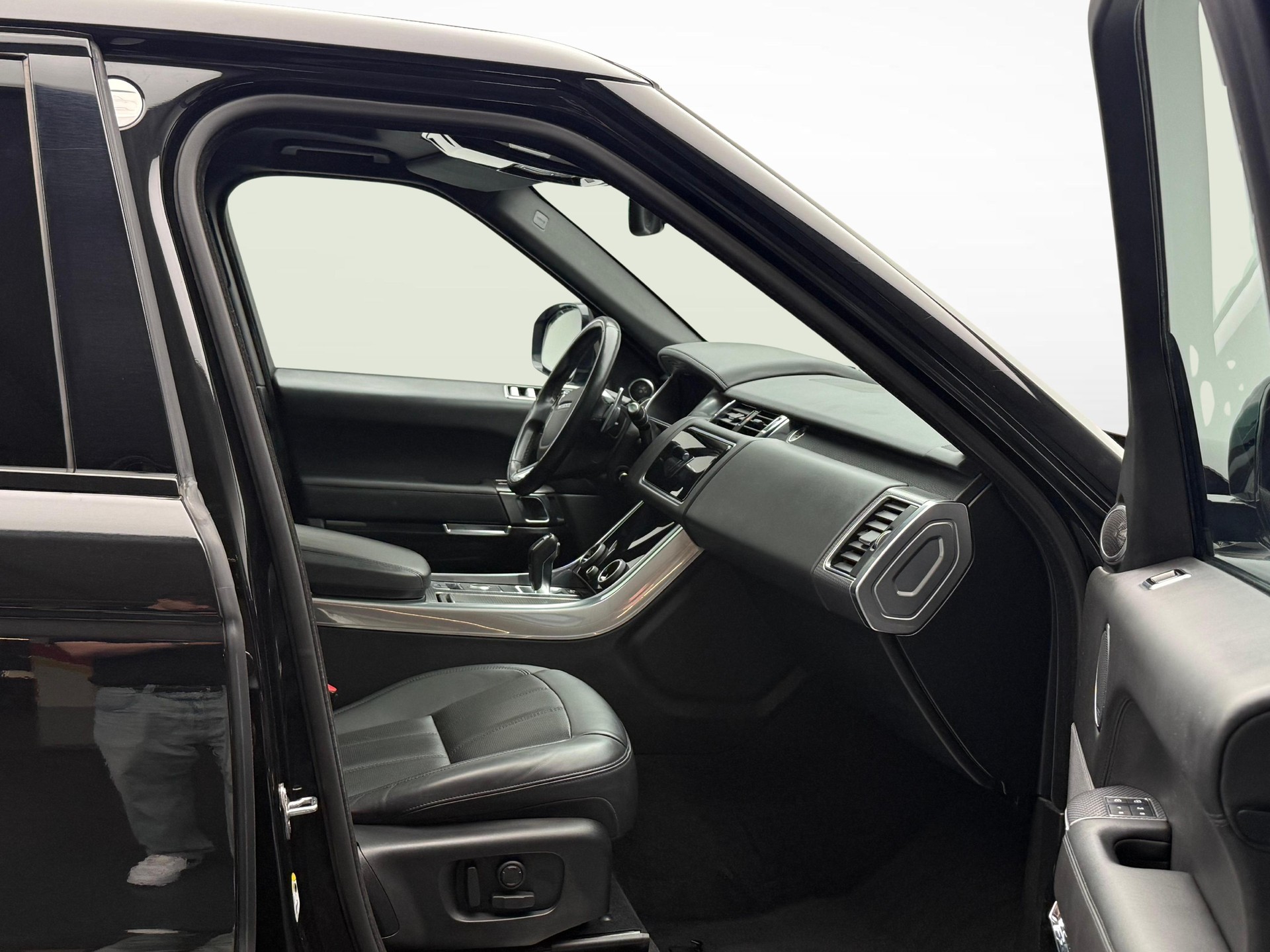 LAND ROVER Range Rover Sport 3.0 I6D HSE Dynamic-image-9