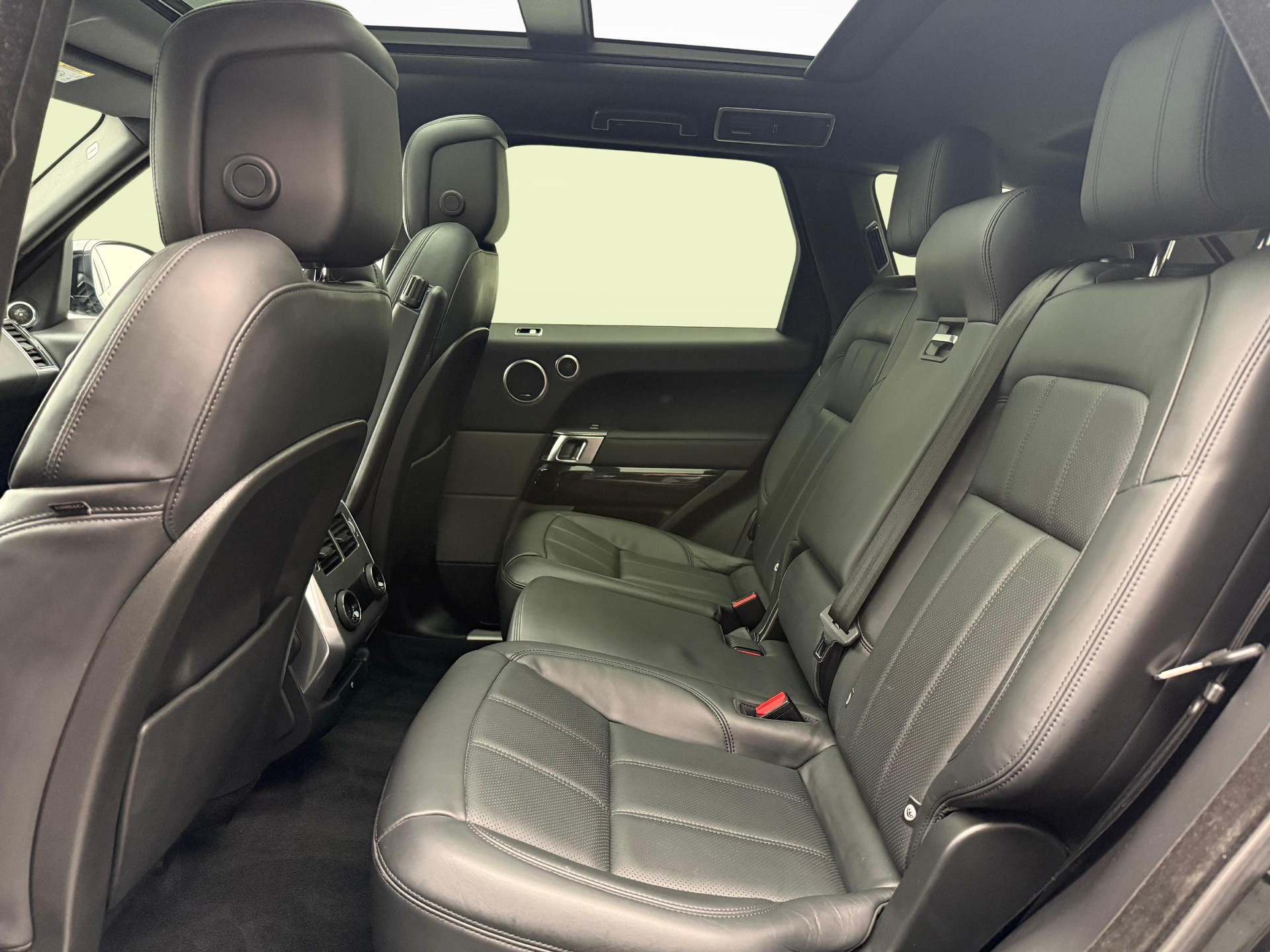 LAND ROVER Range Rover Sport 3.0 I6D HSE Dynamic-image-10
