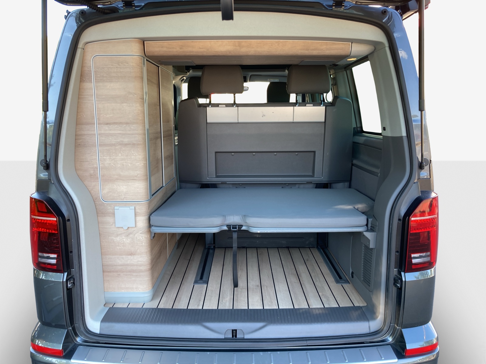 VW T6.1 California 2.0 TDI Ocean Liberty DSG-image-12