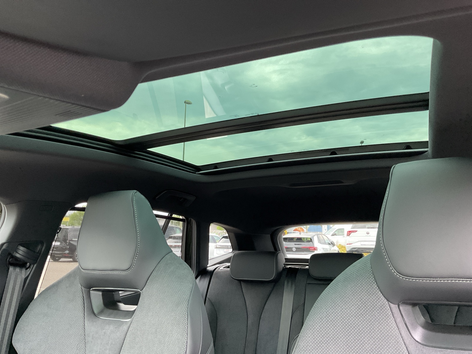 SKODA Enyaq 85x Sportline 4x4-image-14
