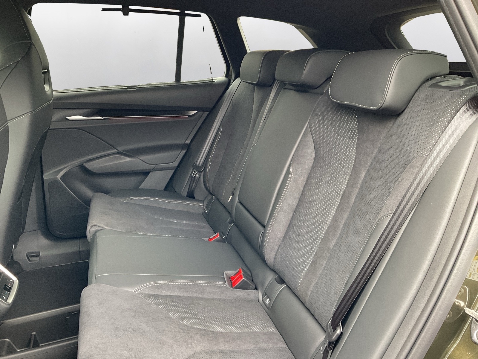 SKODA Enyaq 85x Sportline 4x4-image-10