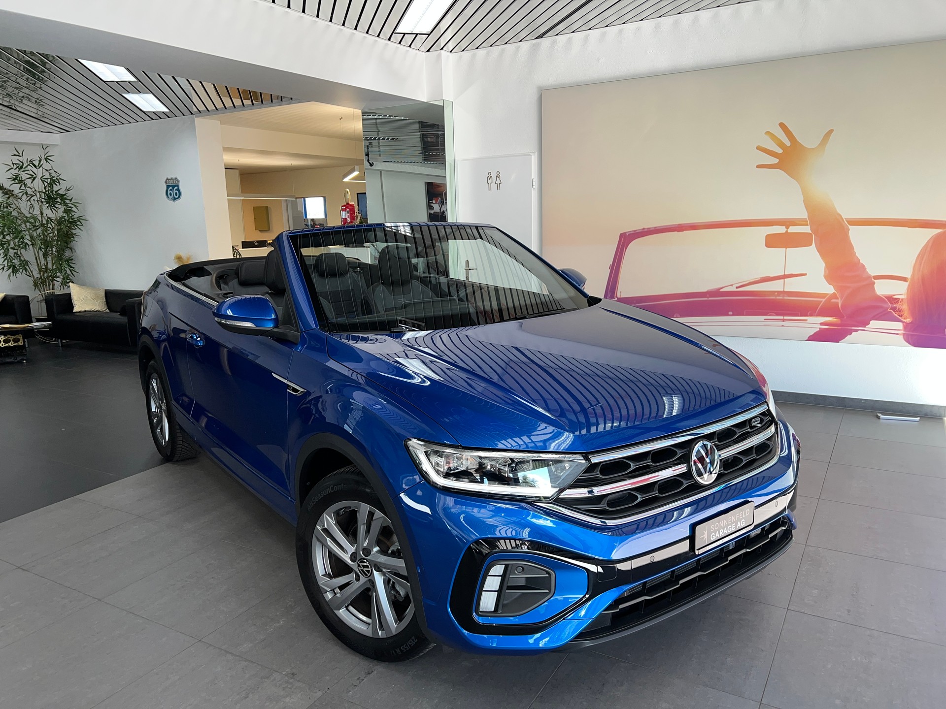 VW T-Roc Cabriolet 1.5 TSI EVO R-Line DSG-image-1