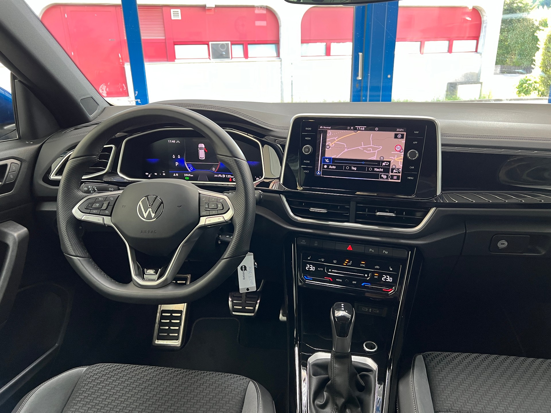 VW T-Roc Cabriolet 1.5 TSI EVO R-Line DSG-image-9
