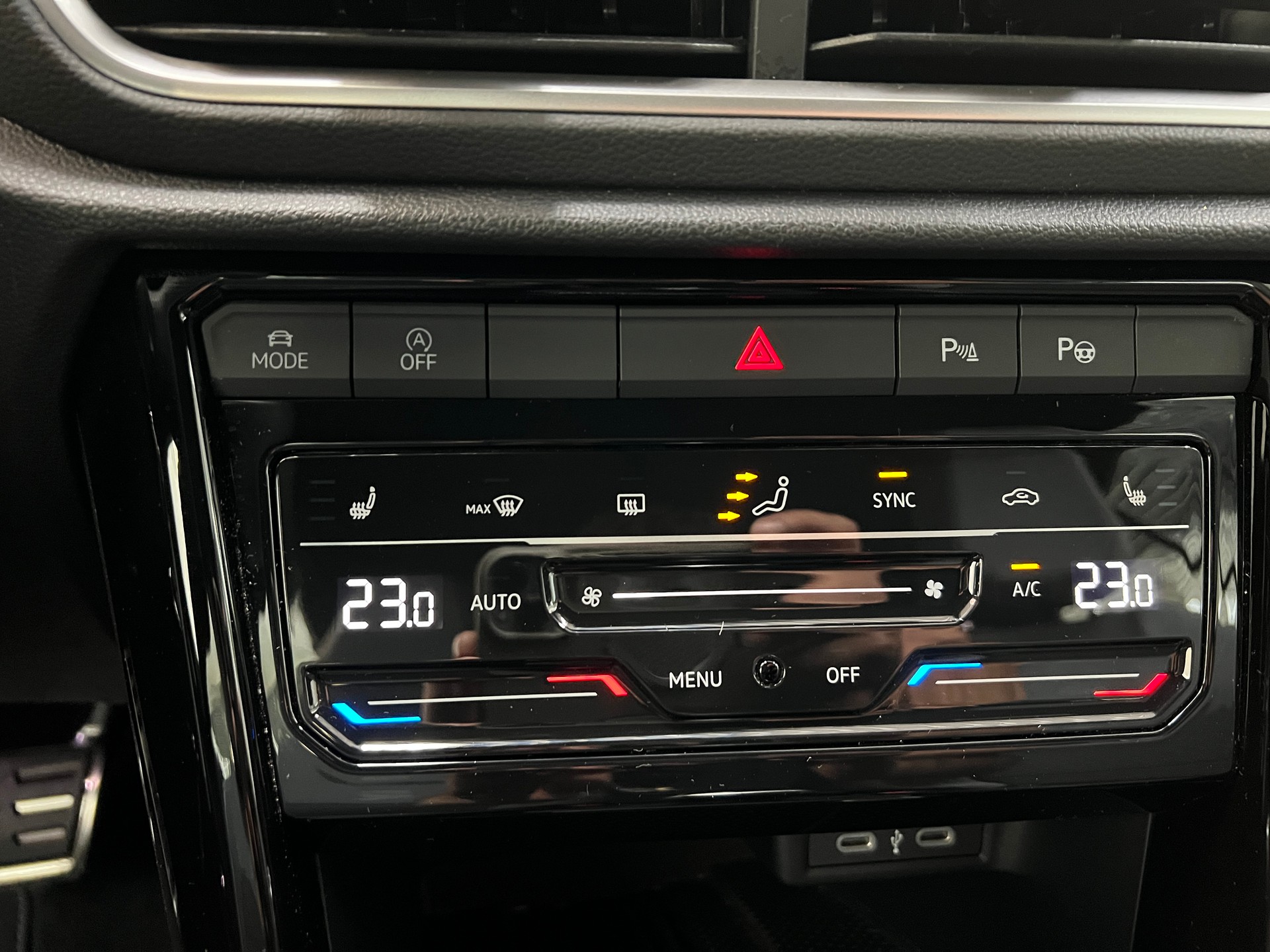 VW T-Roc Cabriolet 1.5 TSI EVO R-Line DSG-image-13