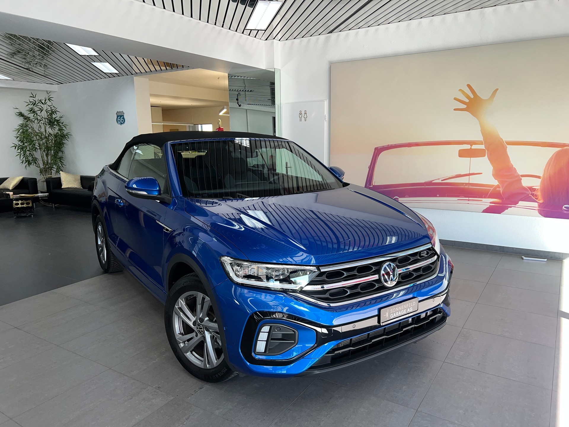 VW T-Roc Cabriolet 1.5 TSI EVO R-Line DSG-image-0