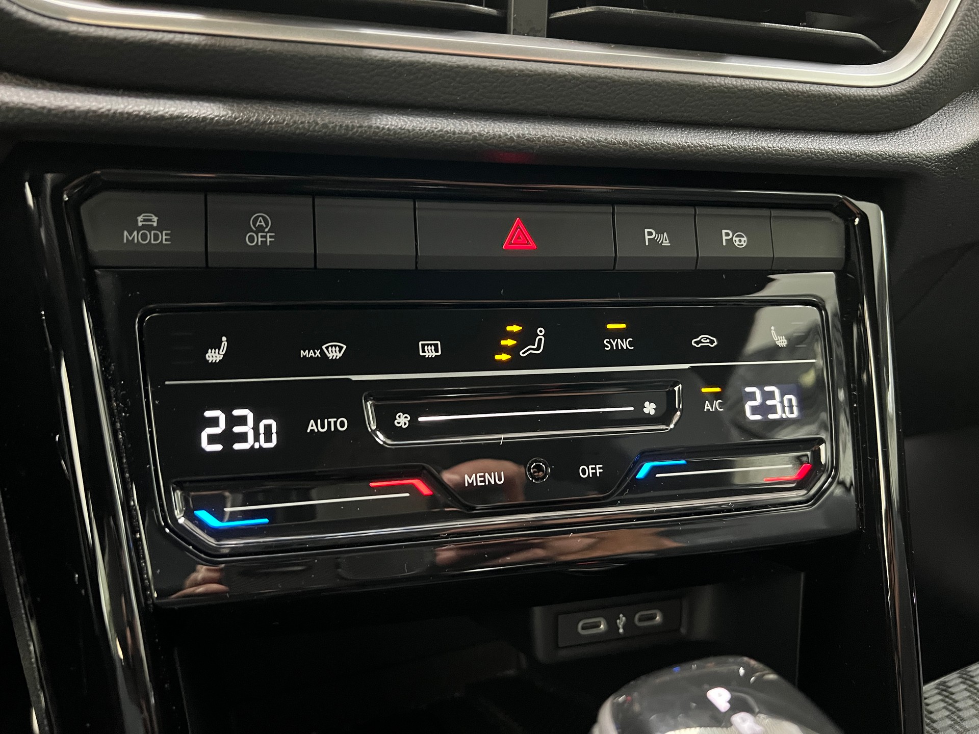 VW T-Roc Cabriolet 1.5 TSI EVO R-Line DSG-image-14