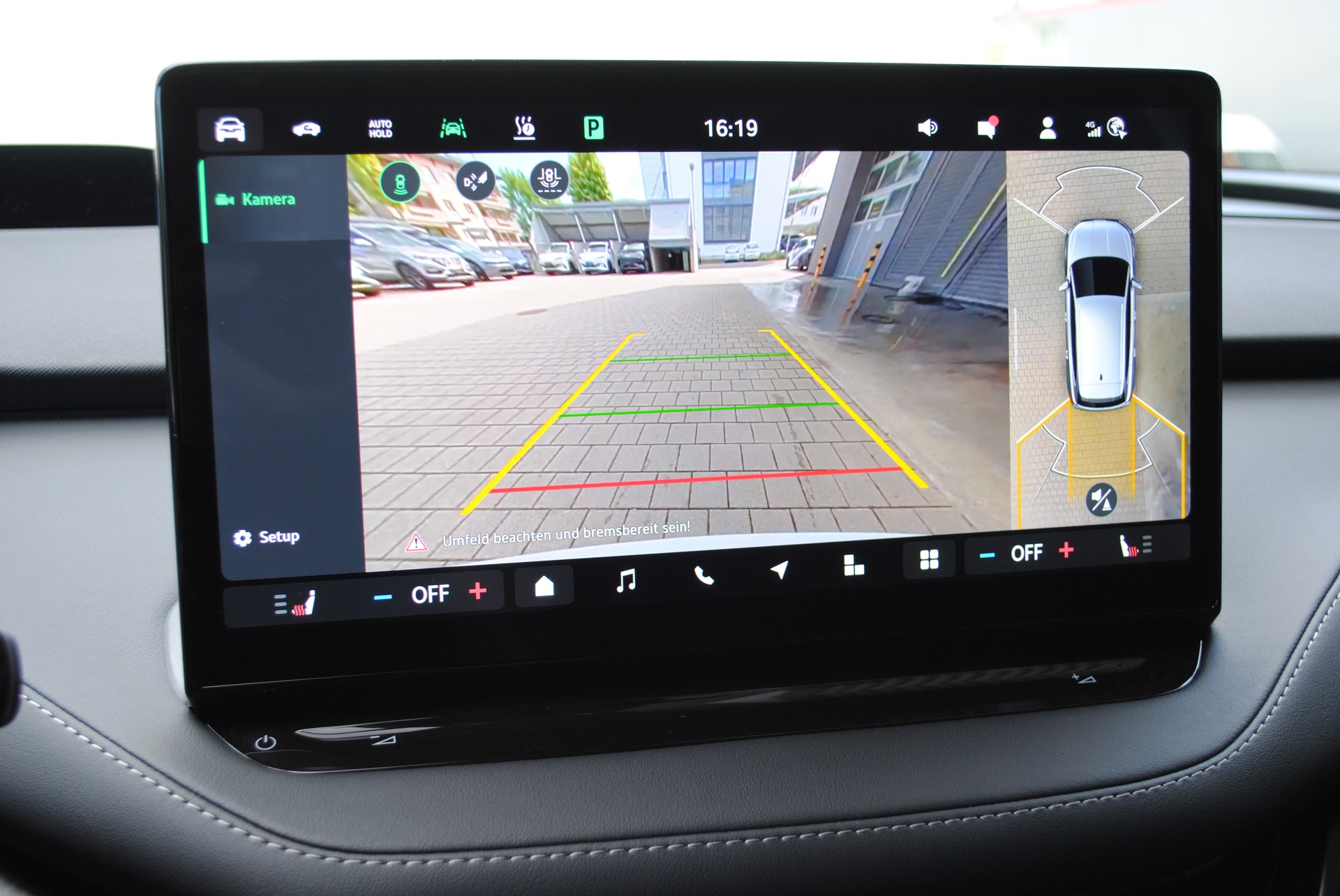 SKODA Enyaq 85x Sportline 4x4-image-14