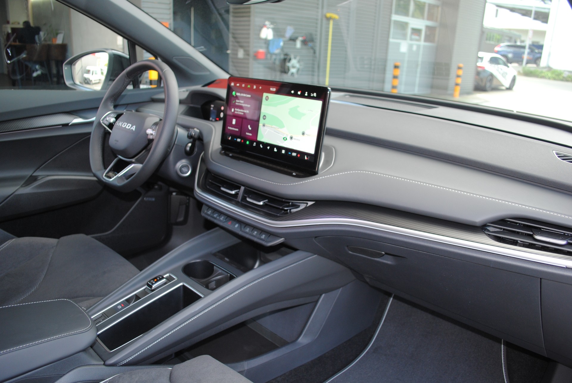 SKODA Enyaq 85x Sportline 4x4-image-15