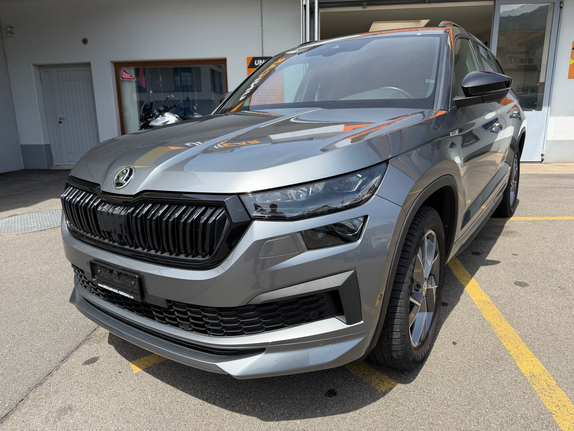 SKODA Kodiaq 2.0 TSI 4x4 SportLine-image-1
