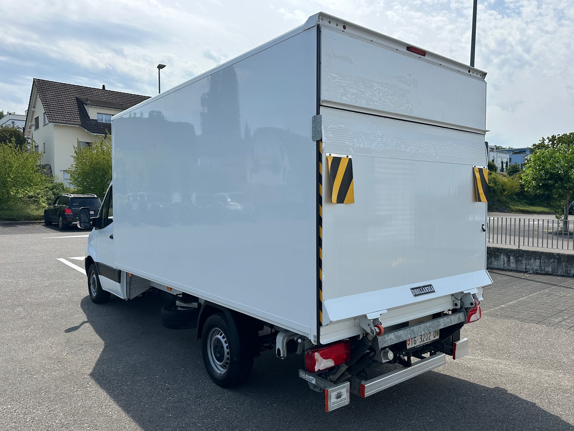 MERCEDES-BENZ Kofferaufbau mit Hebebühne / Anhängerkupplung 3,5t-image-5
