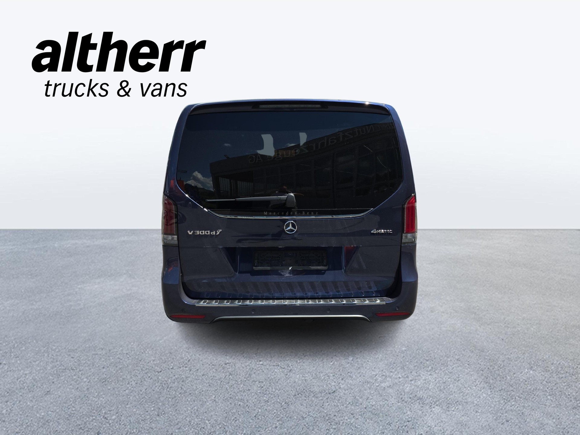 MERCEDES-BENZ V 300 d Exclusive lang Van-image-3