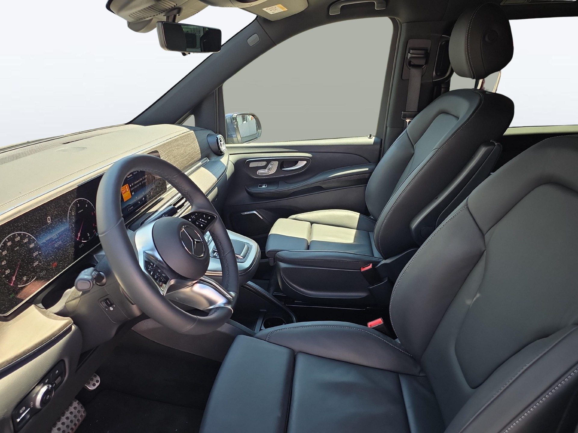 MERCEDES-BENZ V 300 d Exclusive lang Van-image-15