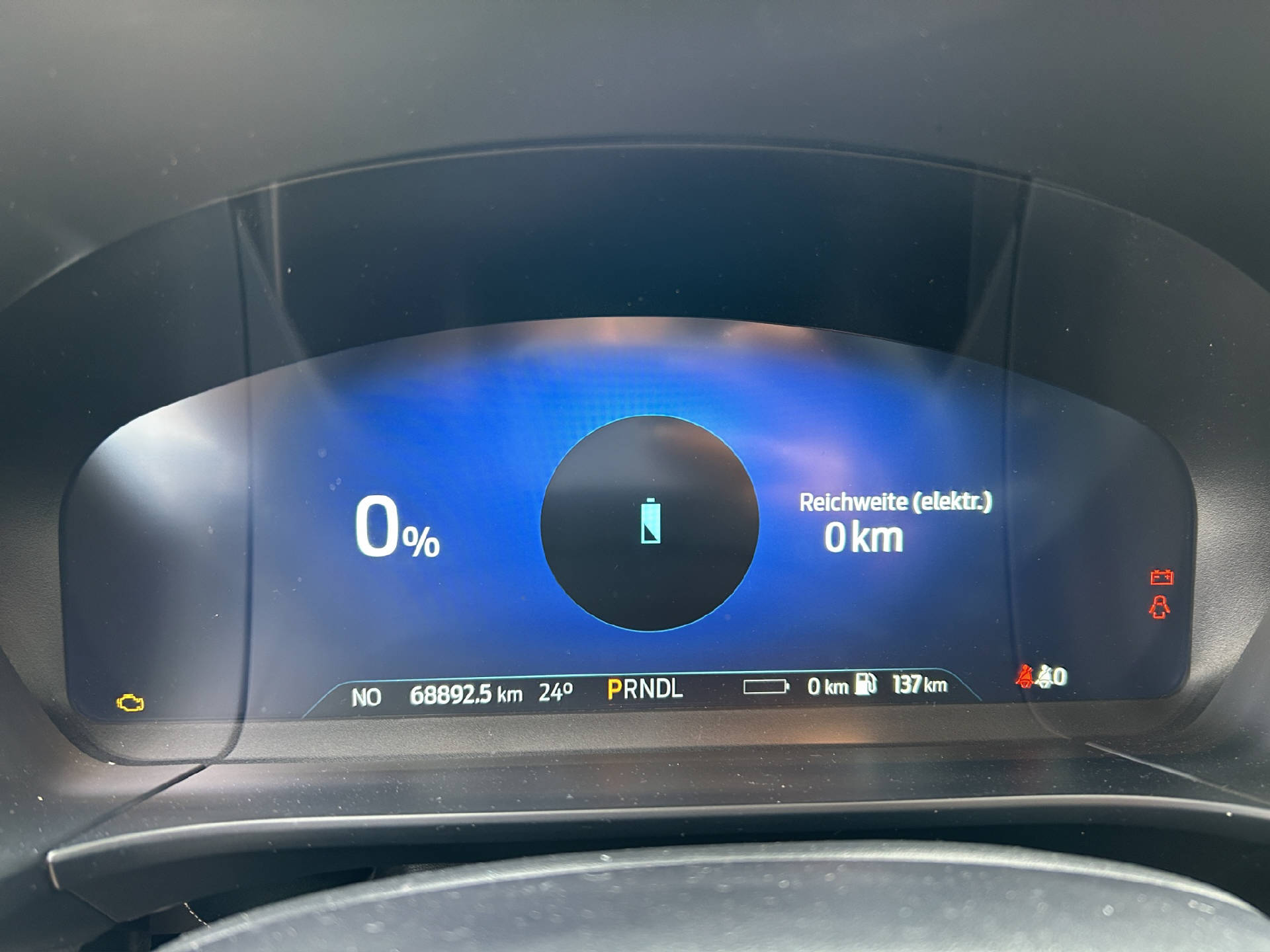 FORD Kuga 2.5 Plug-in Hybrid ST-Line X-image-11