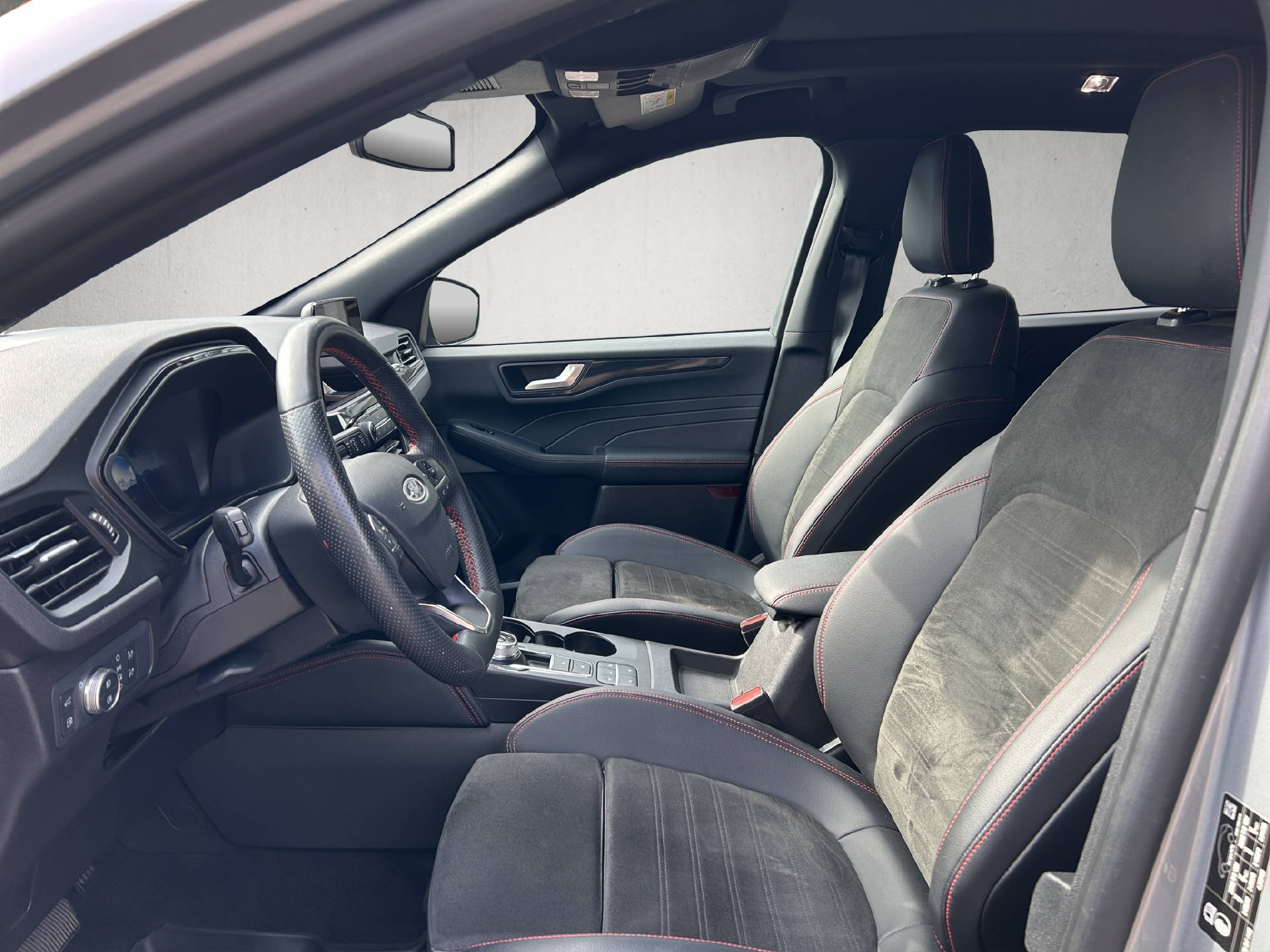 FORD Kuga 2.5 Plug-in Hybrid ST-Line X-image-9