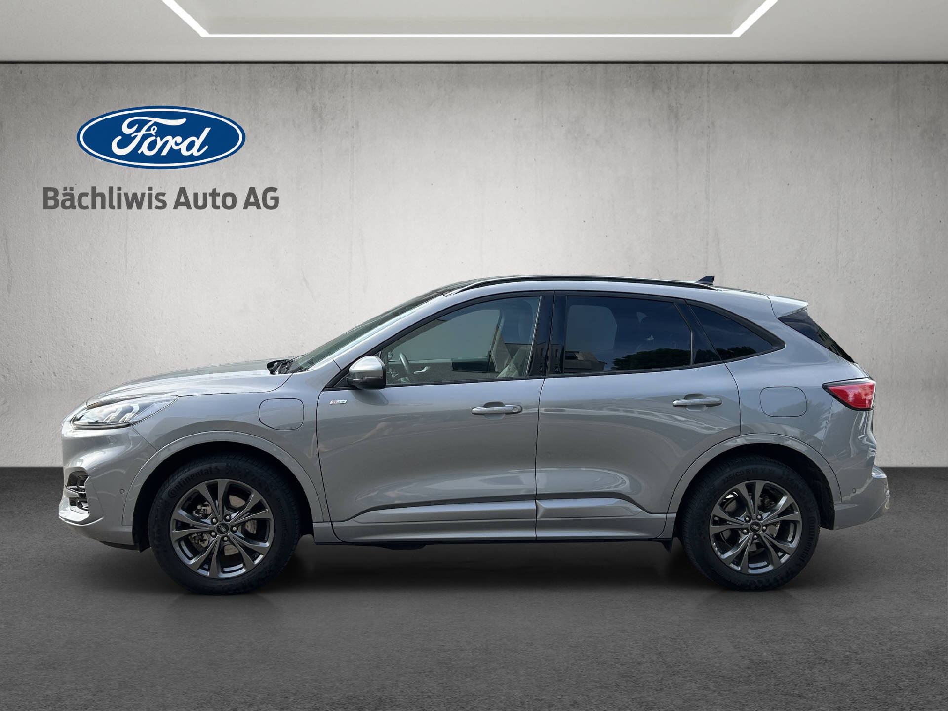 FORD Kuga 2.5 Plug-in Hybrid ST-Line X-showroom-element-1