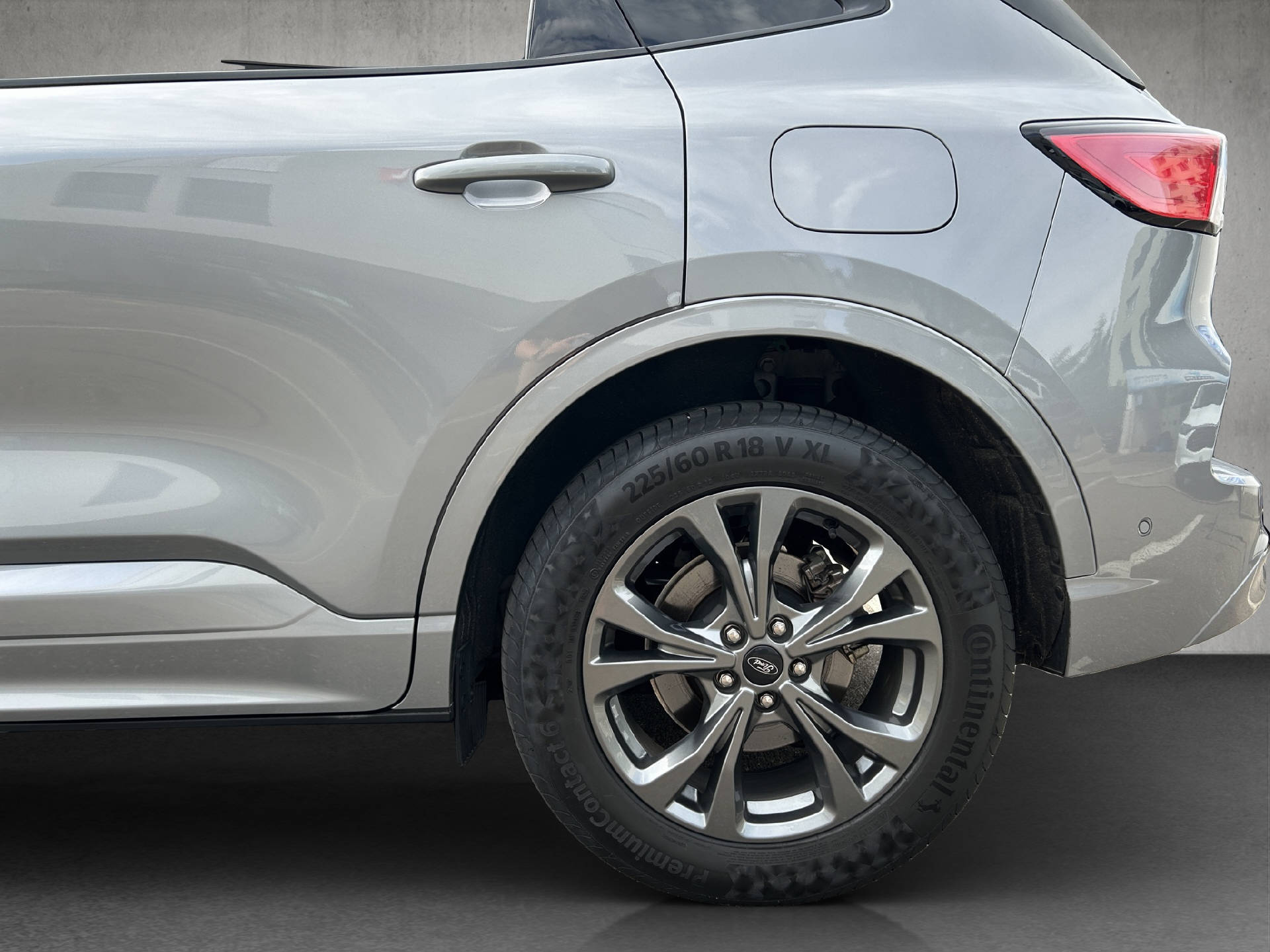 FORD Kuga 2.5 Plug-in Hybrid ST-Line X-image-25