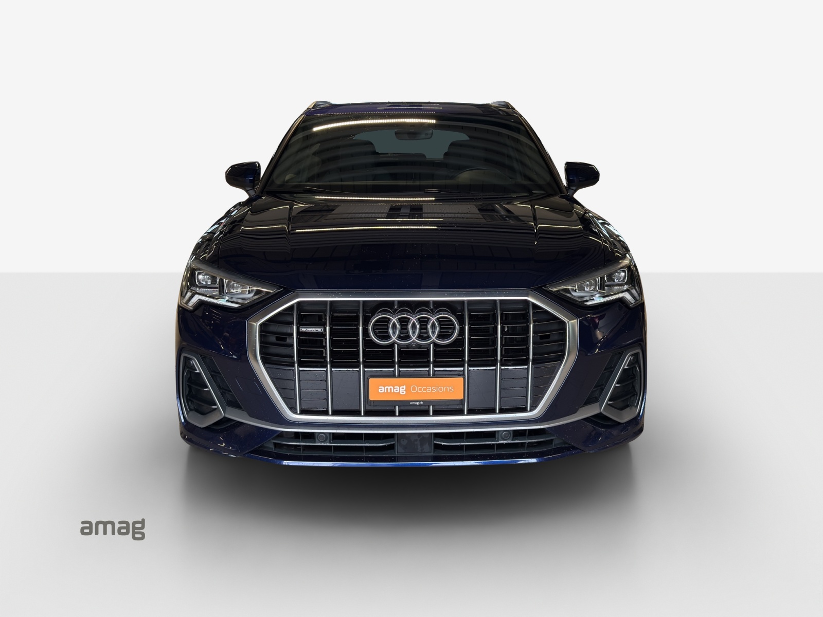AUDI Q3 40 TFSI S line quattro S-tronic-image-6