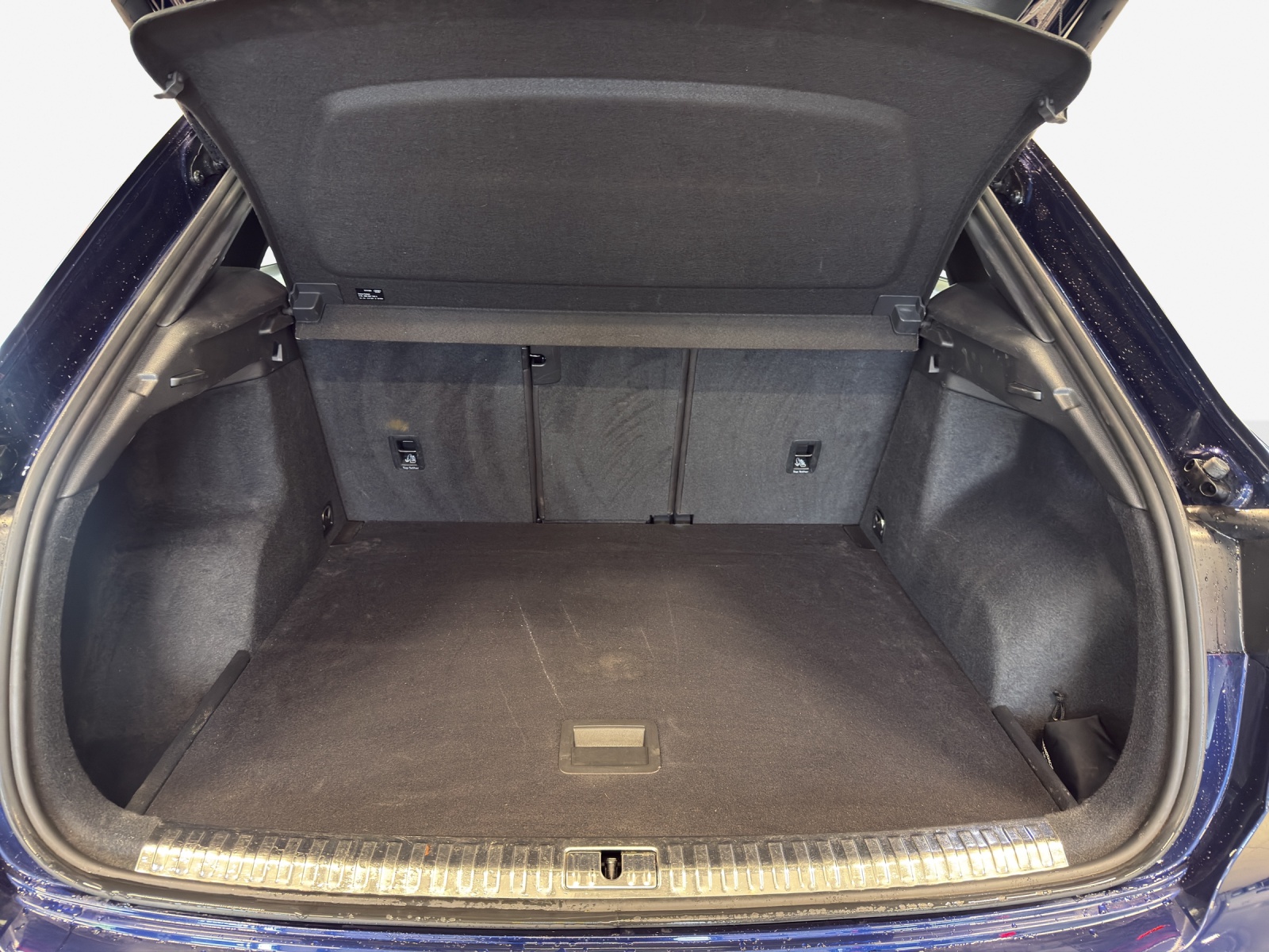 AUDI Q3 40 TFSI S line quattro S-tronic-image-12