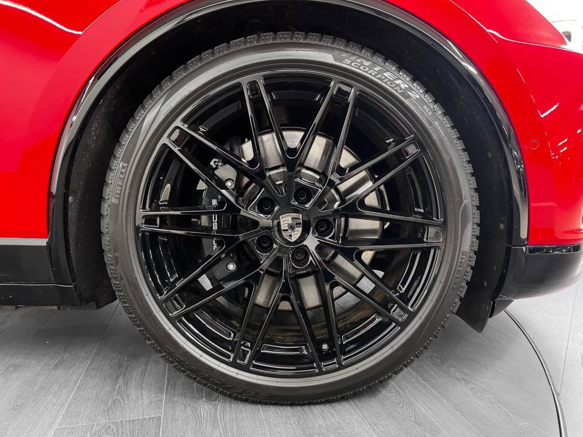 PORSCHE Macan Turbo-image-10