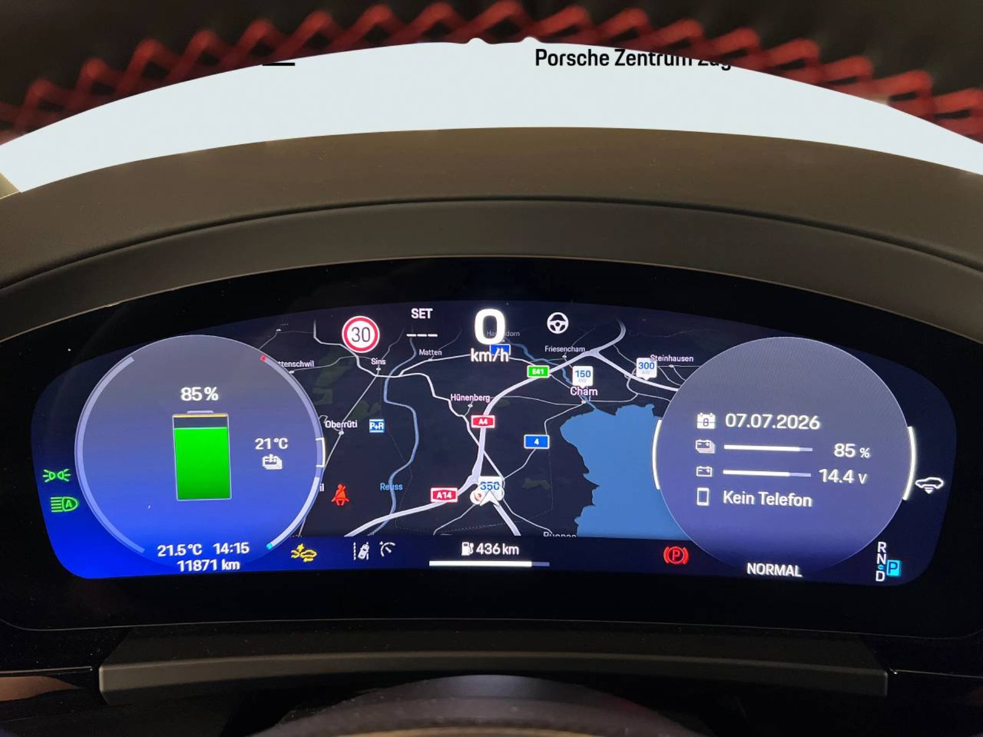 PORSCHE Macan Turbo-image-27