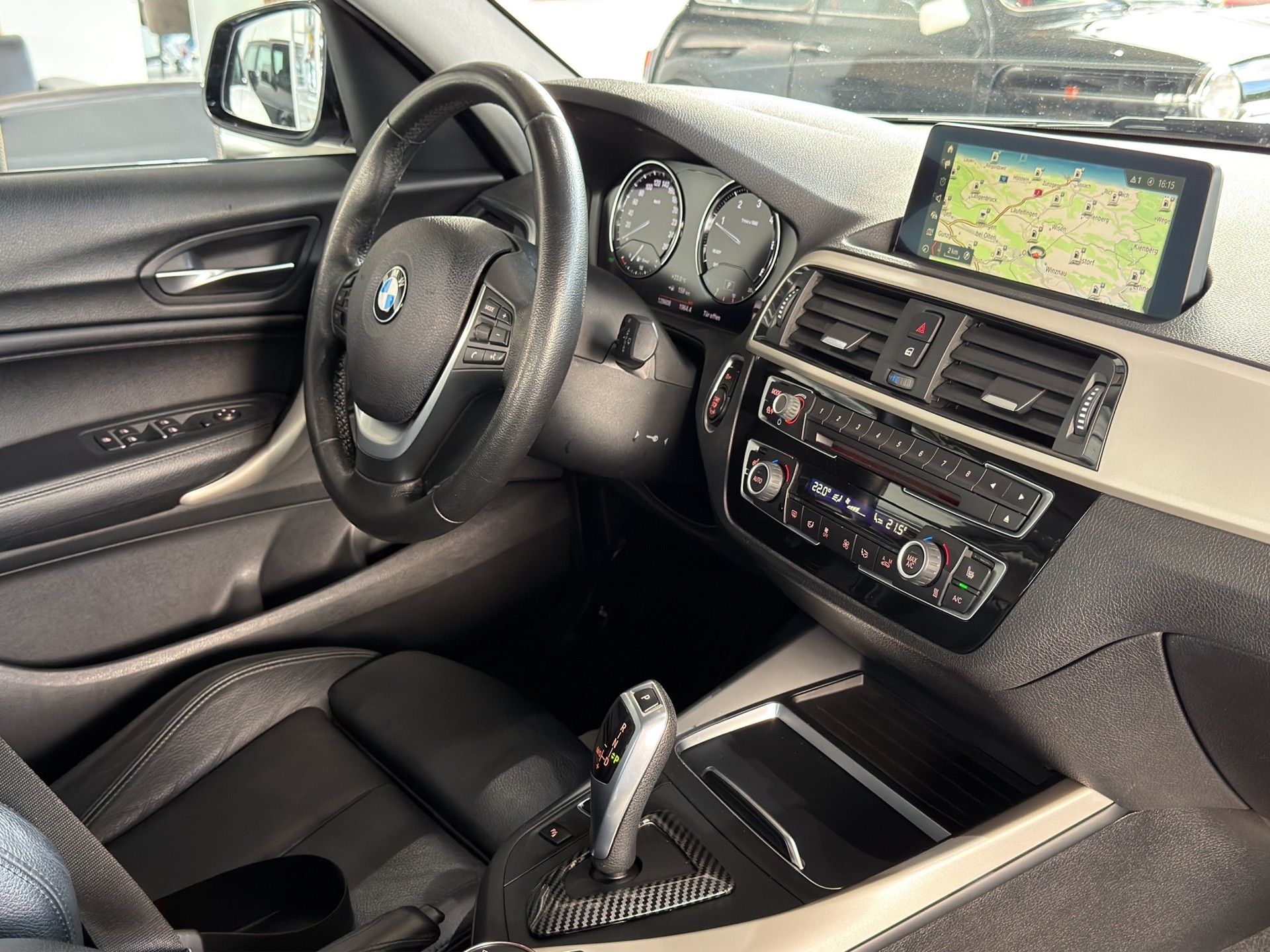 BMW 120d xDrive Steptronic-image-14