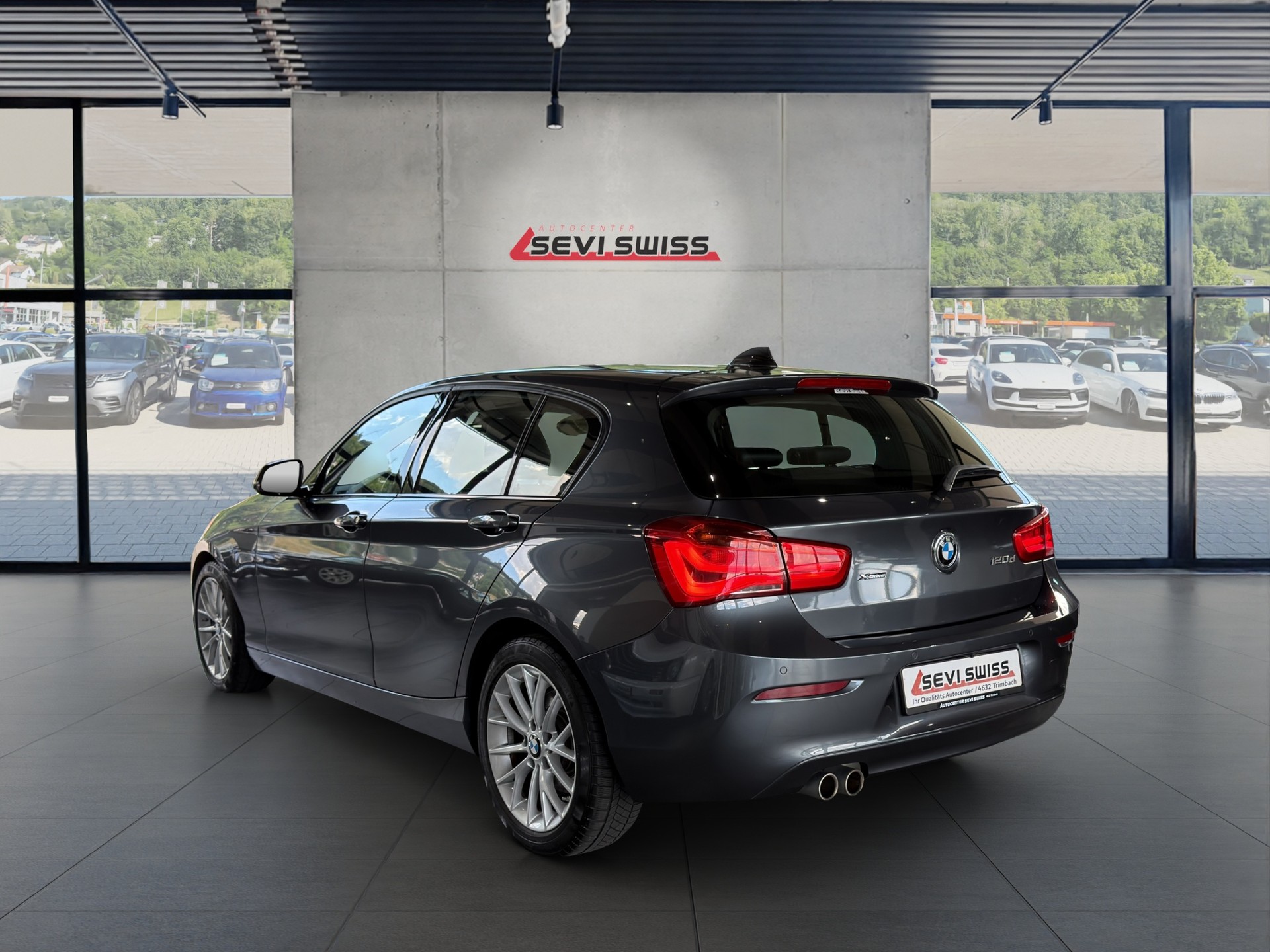 BMW 120d xDrive Steptronic-showroom-element-3