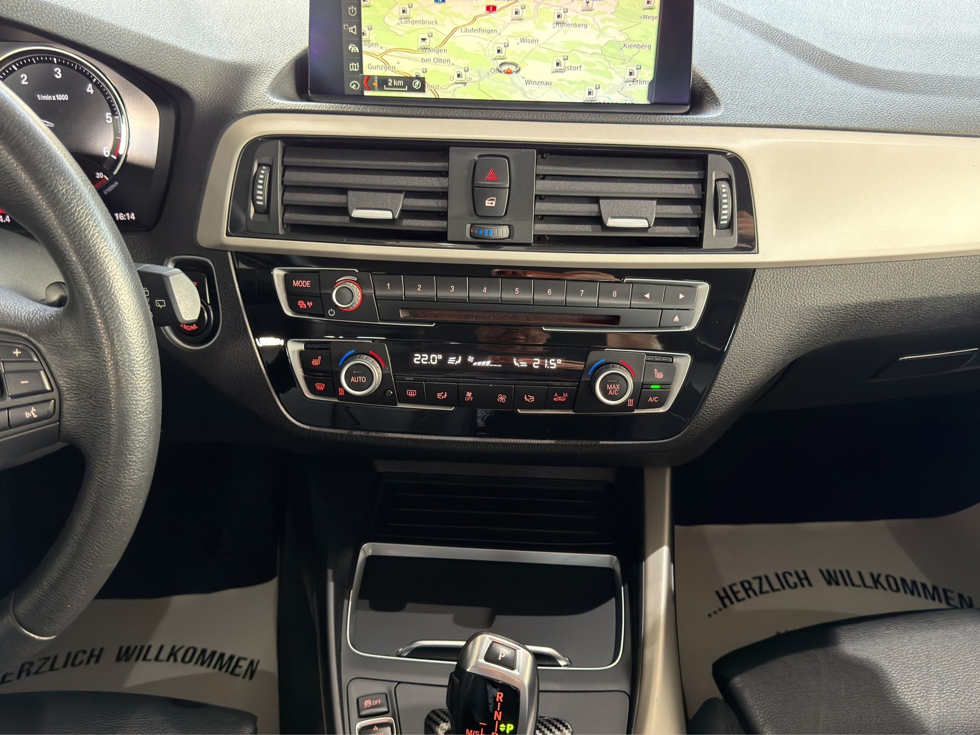 BMW 120d xDrive Steptronic-image-13