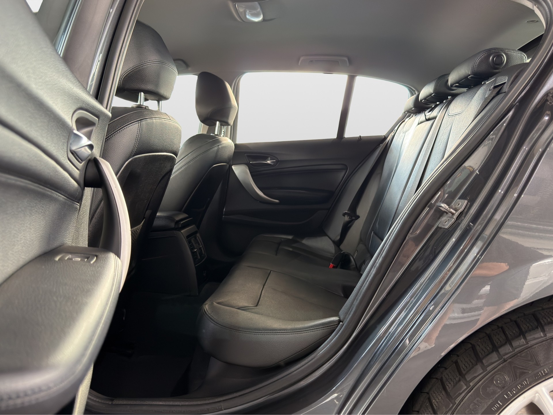 BMW 120d xDrive Steptronic-image-10