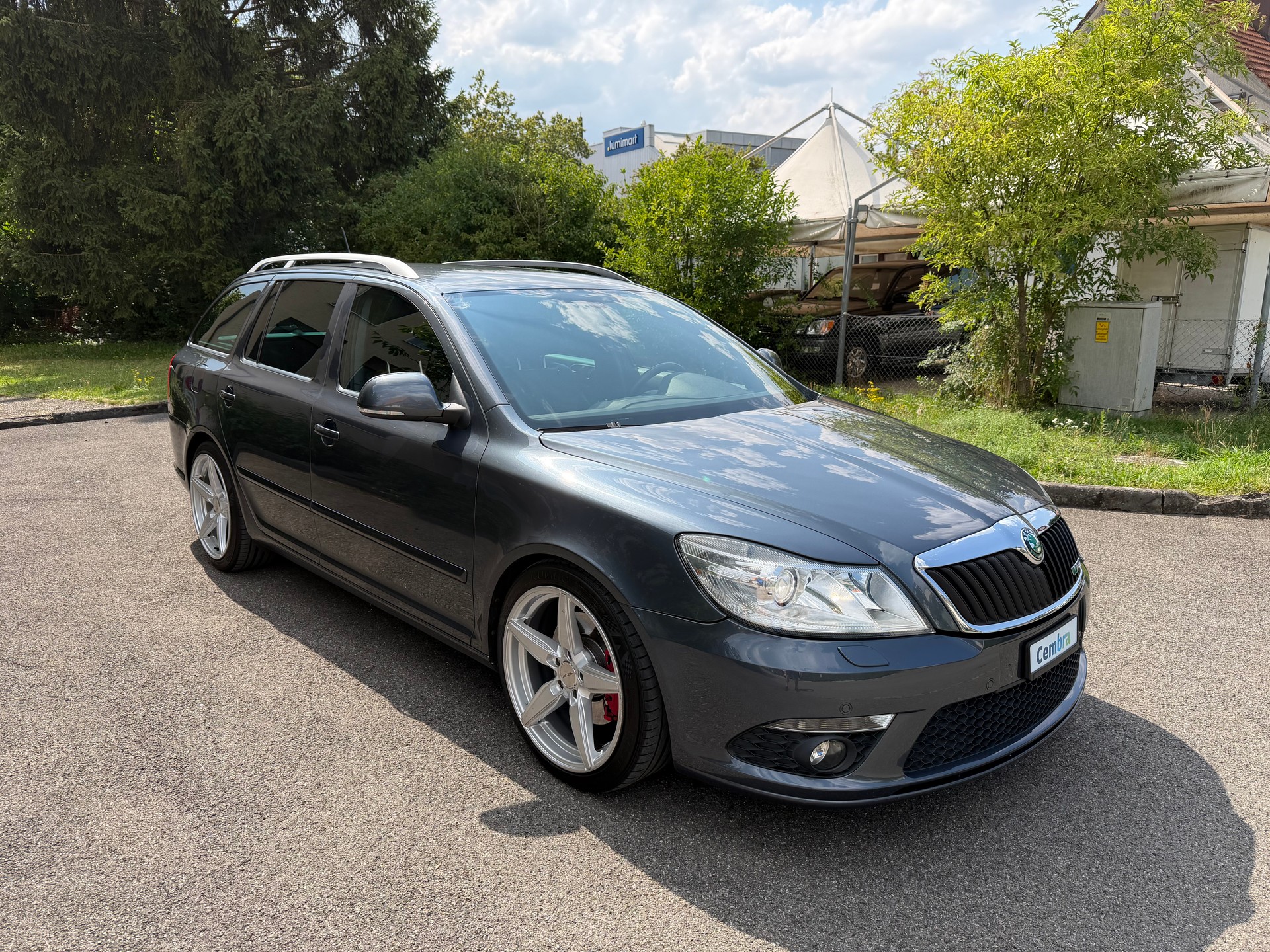 SKODA Octavia Combi 2.0 TSI RS DSG-image-8