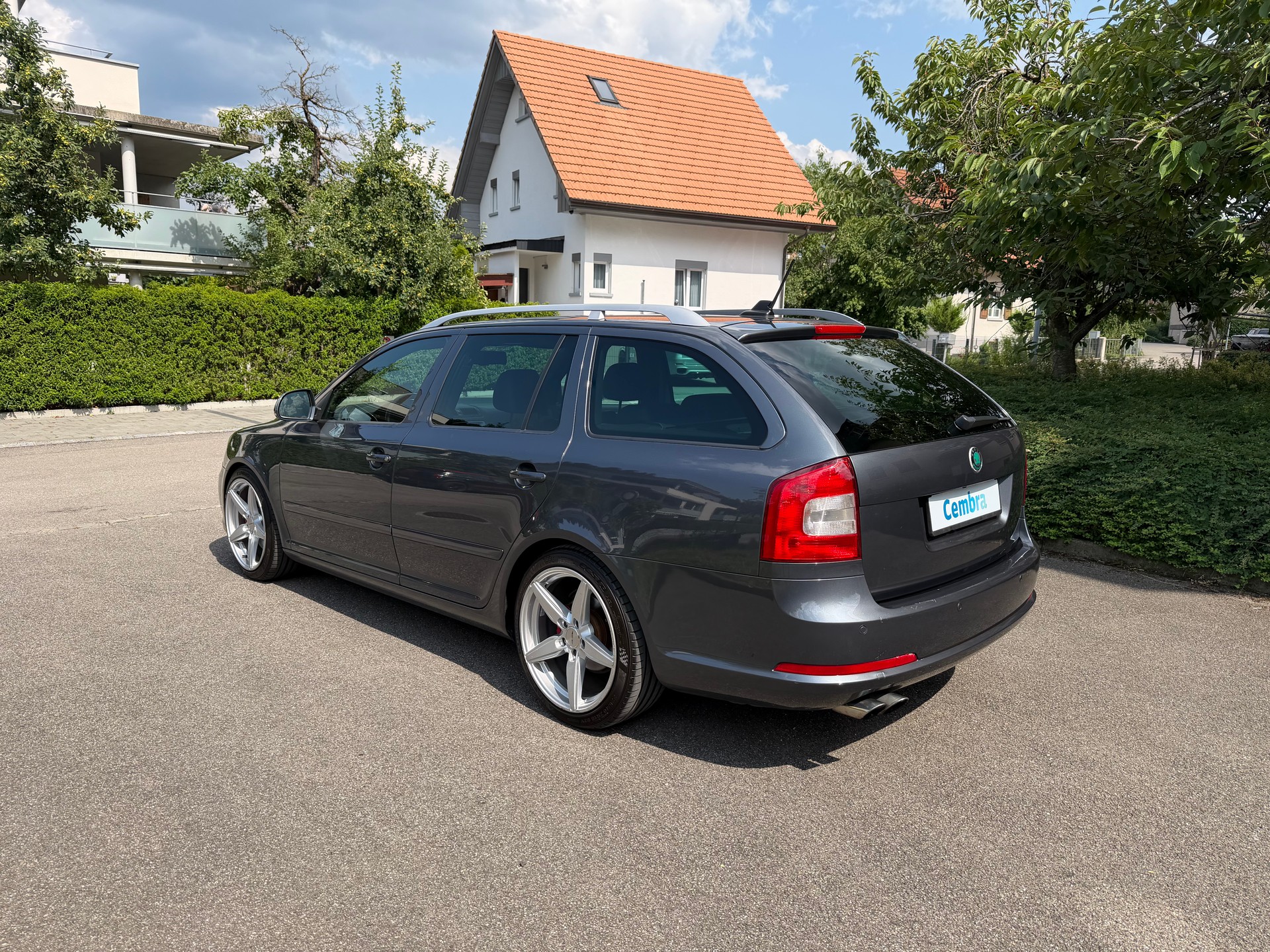 SKODA Octavia Combi 2.0 TSI RS DSG-image-4