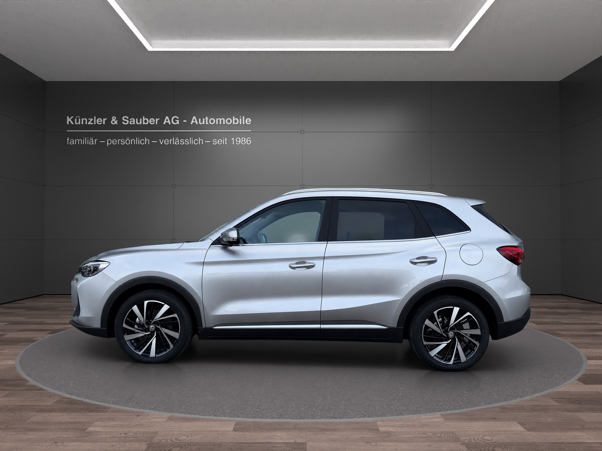 MG ZS 1.5 HEV Luxury-showroom-element-1