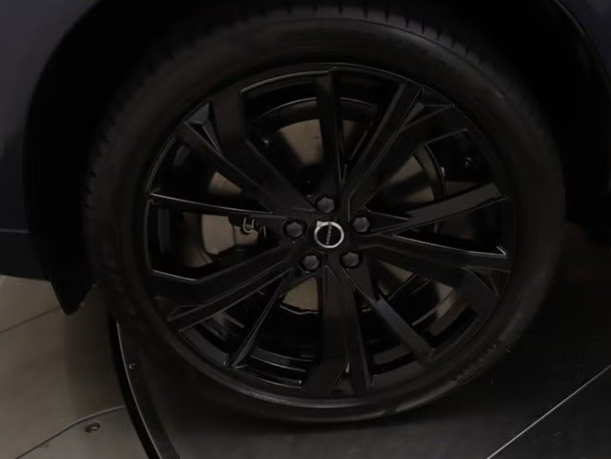 VOLVO XC60 T6 eAWD PluginHybrid Plus Dark Geartronic-image-18