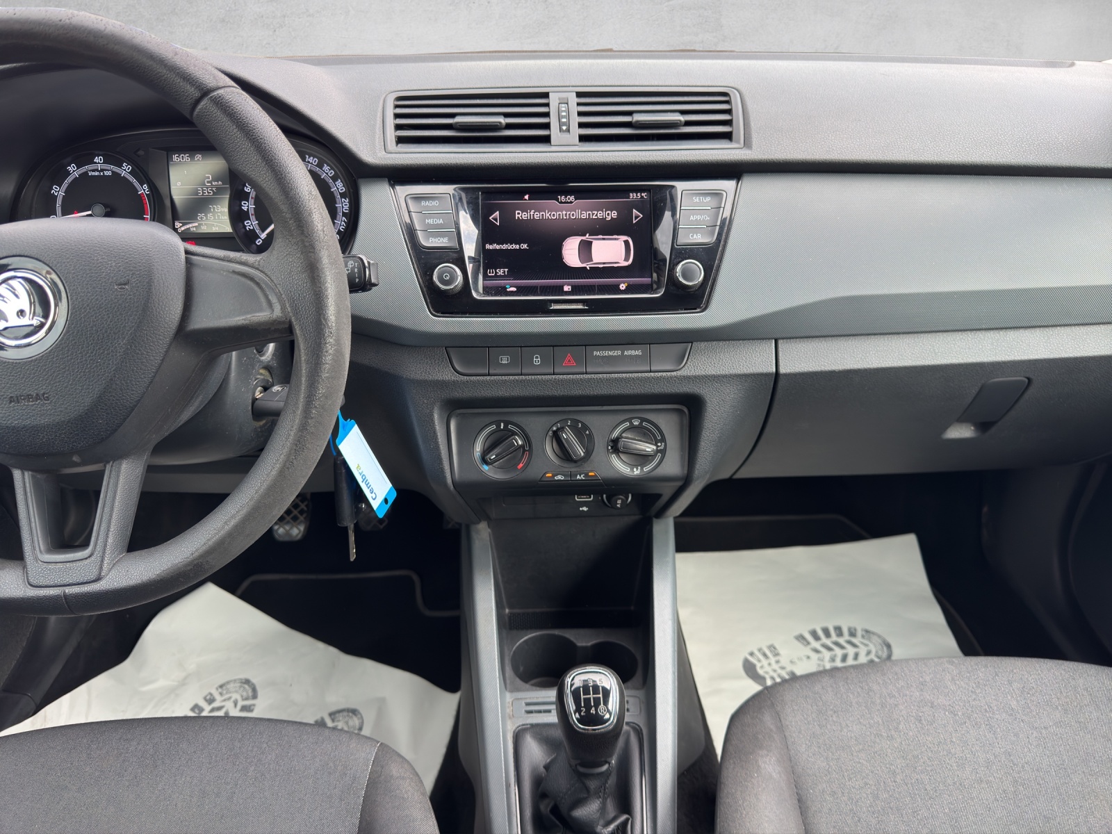 SKODA Fabia 1.0 MPI Active-image-13