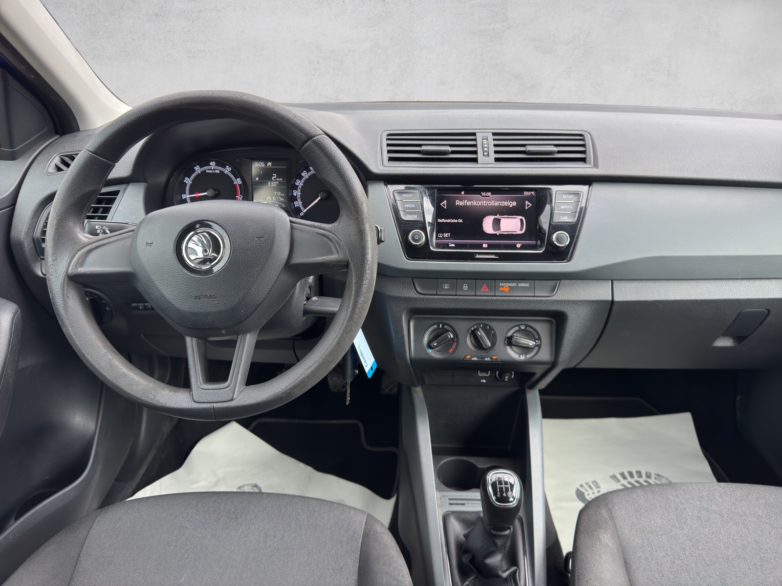 SKODA Fabia 1.0 MPI Active-image-12