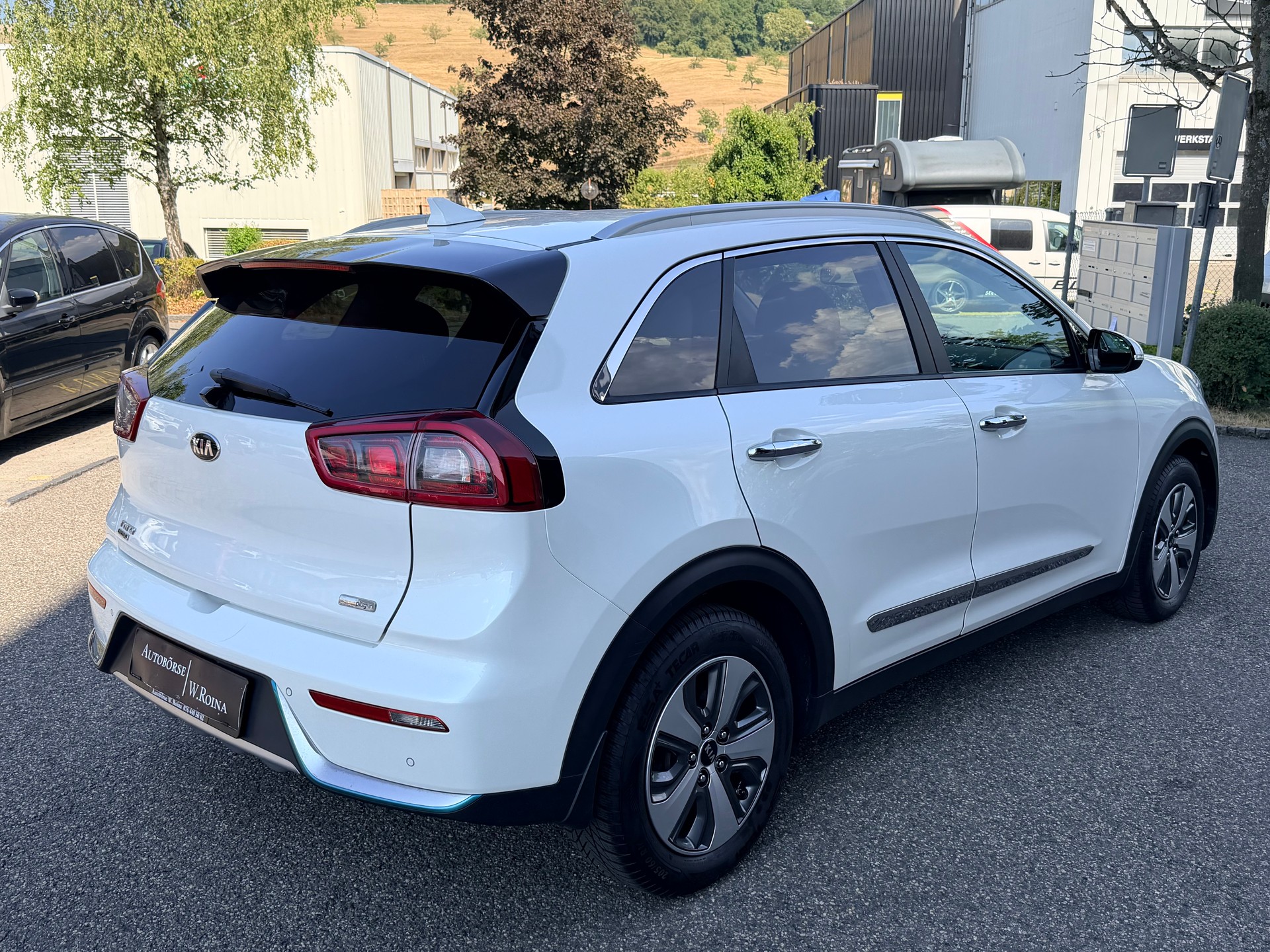 KIA Niro 1.6GDi Plug-in Hybrid DCT-image-2