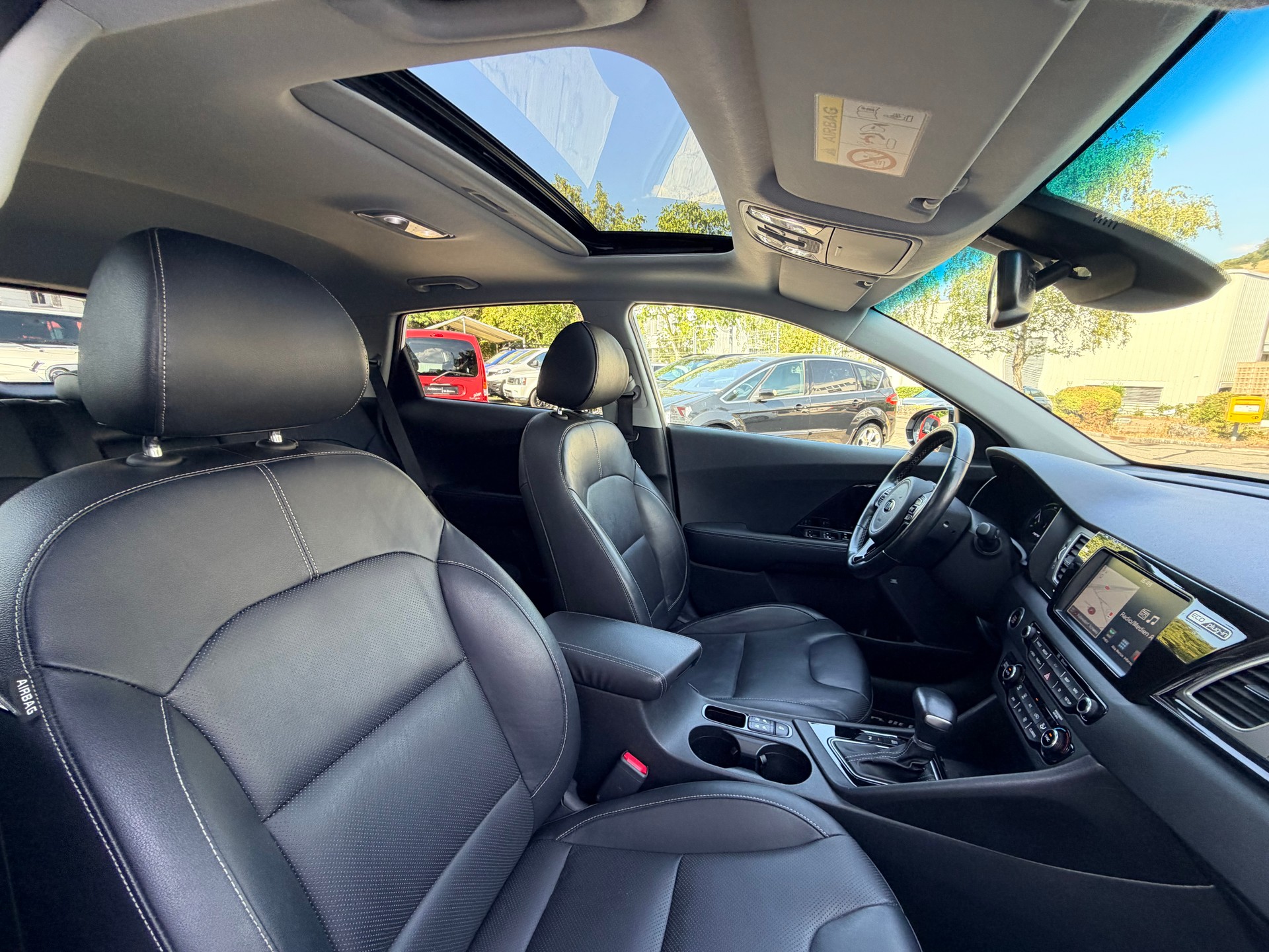 KIA Niro 1.6GDi Plug-in Hybrid DCT-image-9