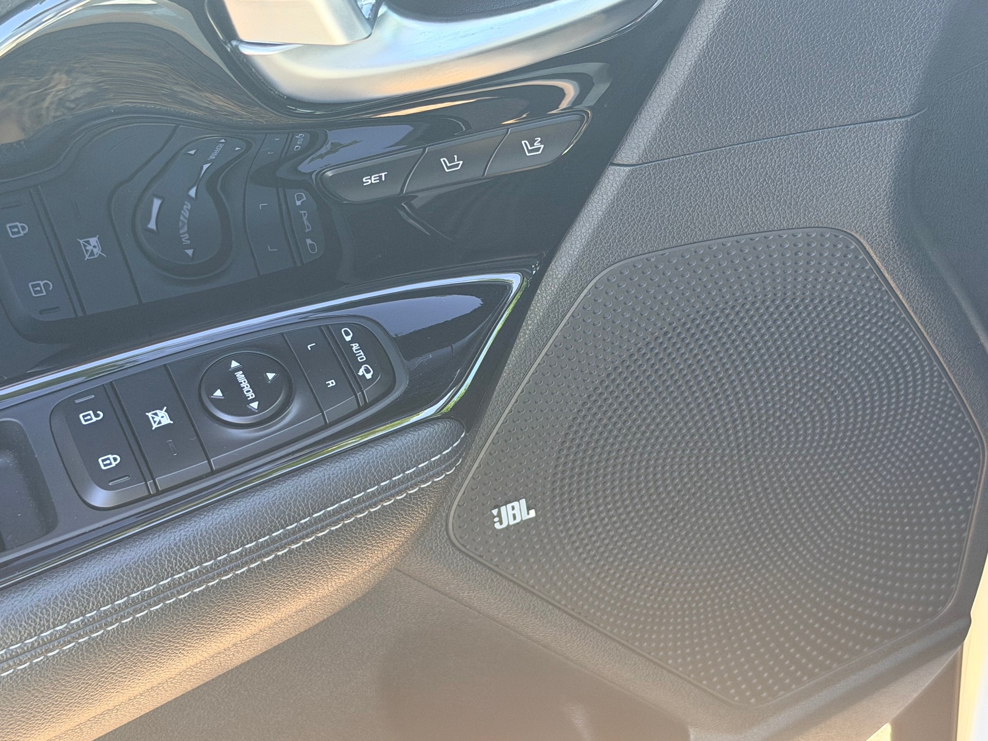 KIA Niro 1.6GDi Plug-in Hybrid DCT-image-15