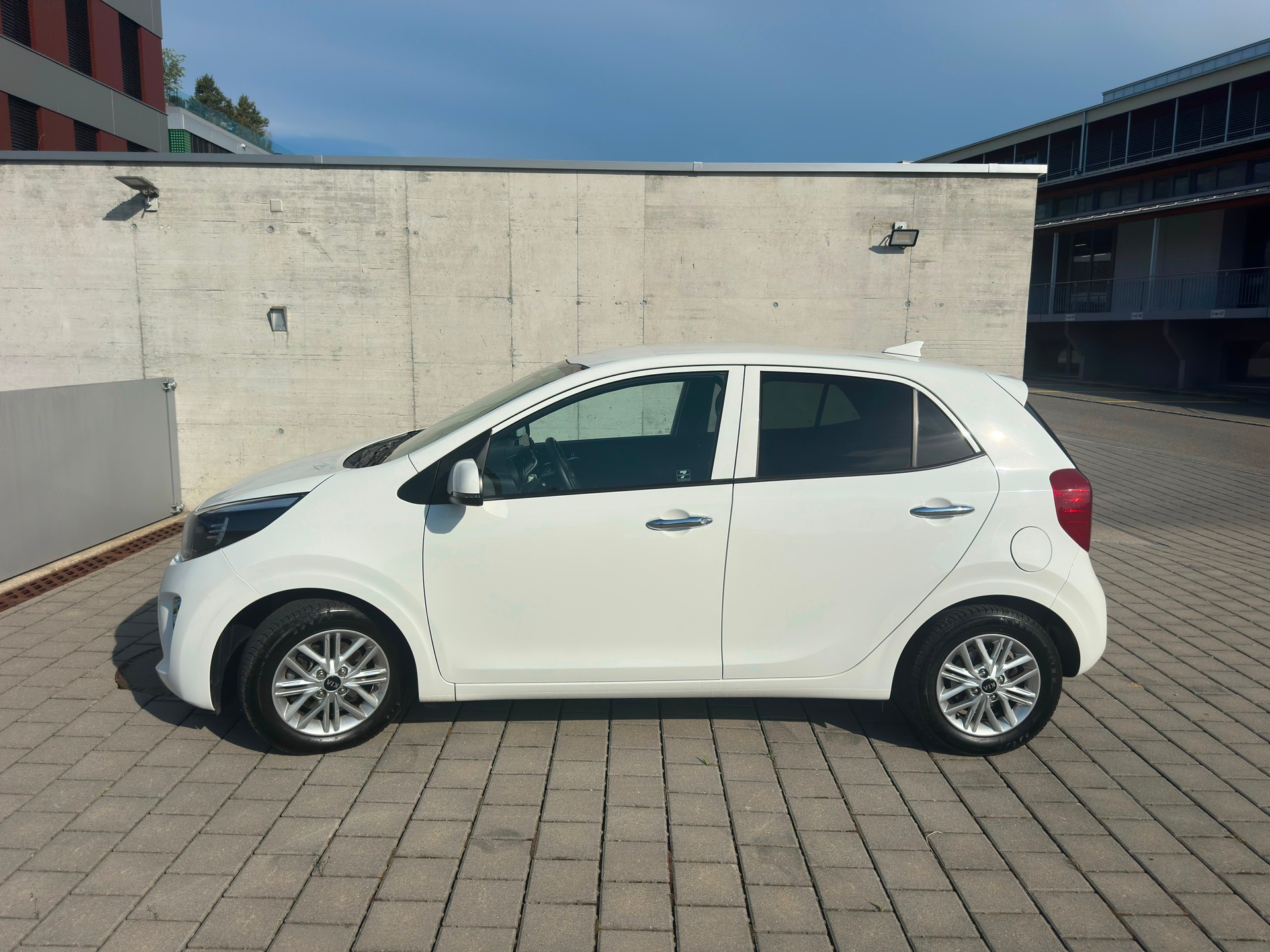 KIA 1.0 CVVT First Edition-image-1