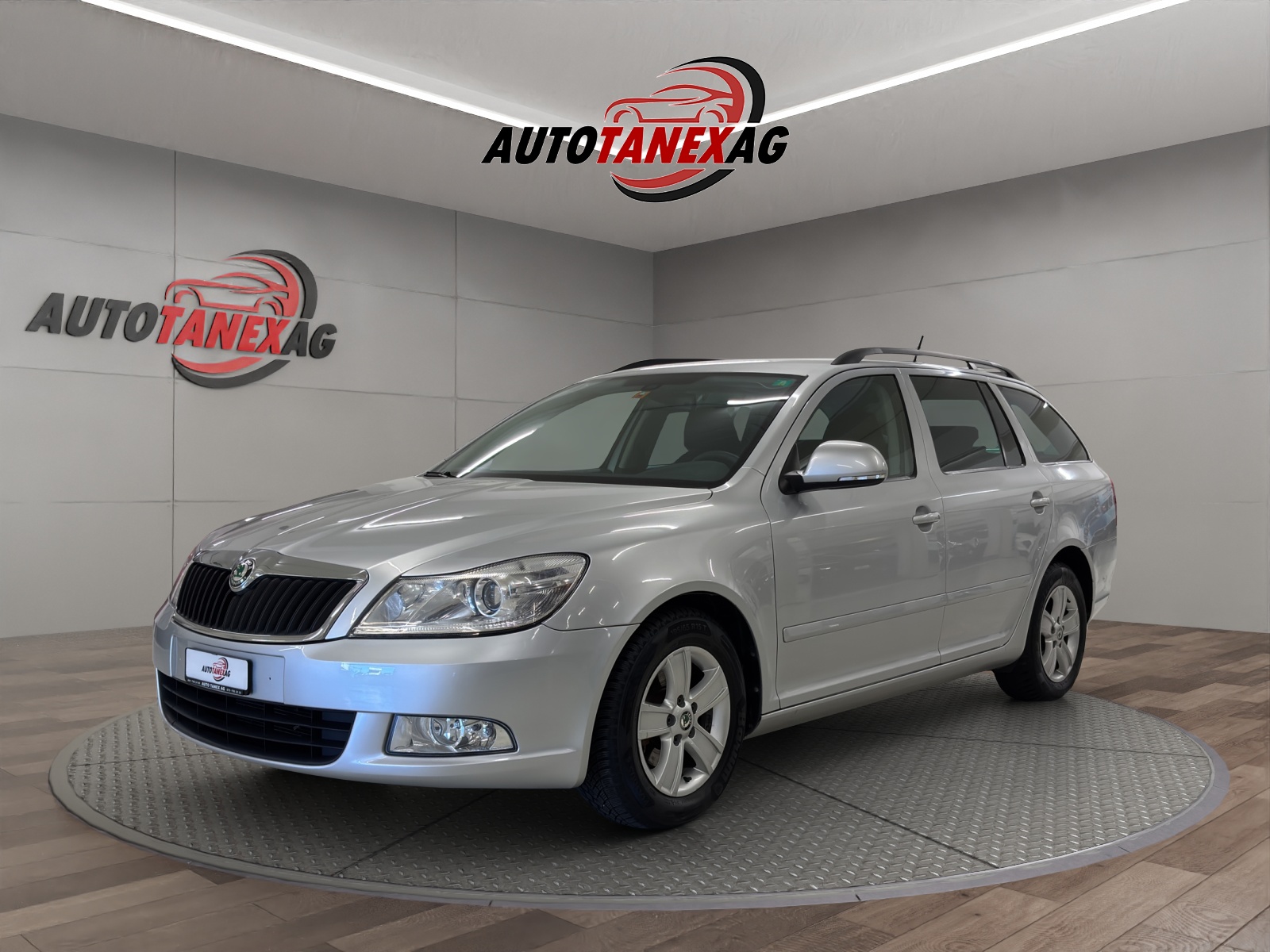 SKODA Octavia Combi 1.6 TDI Ambiente-image-0