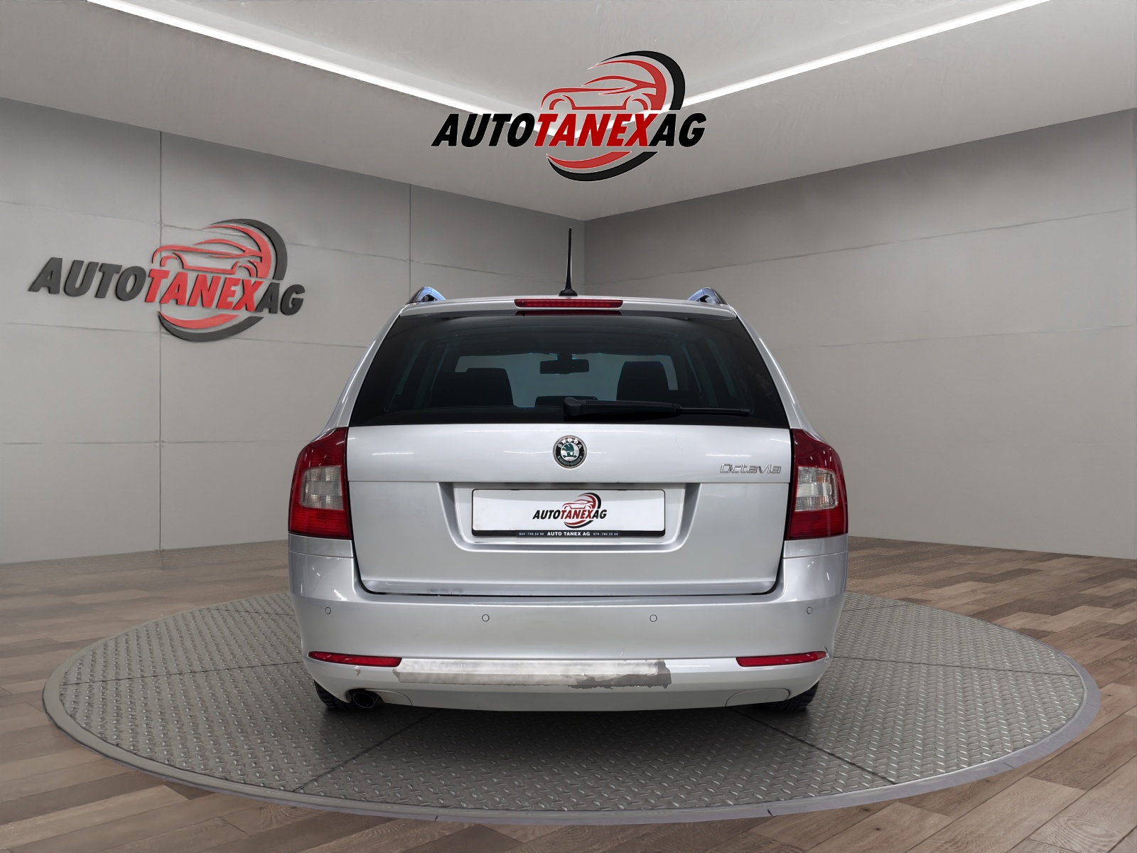 SKODA Octavia Combi 1.6 TDI Ambiente-image-4